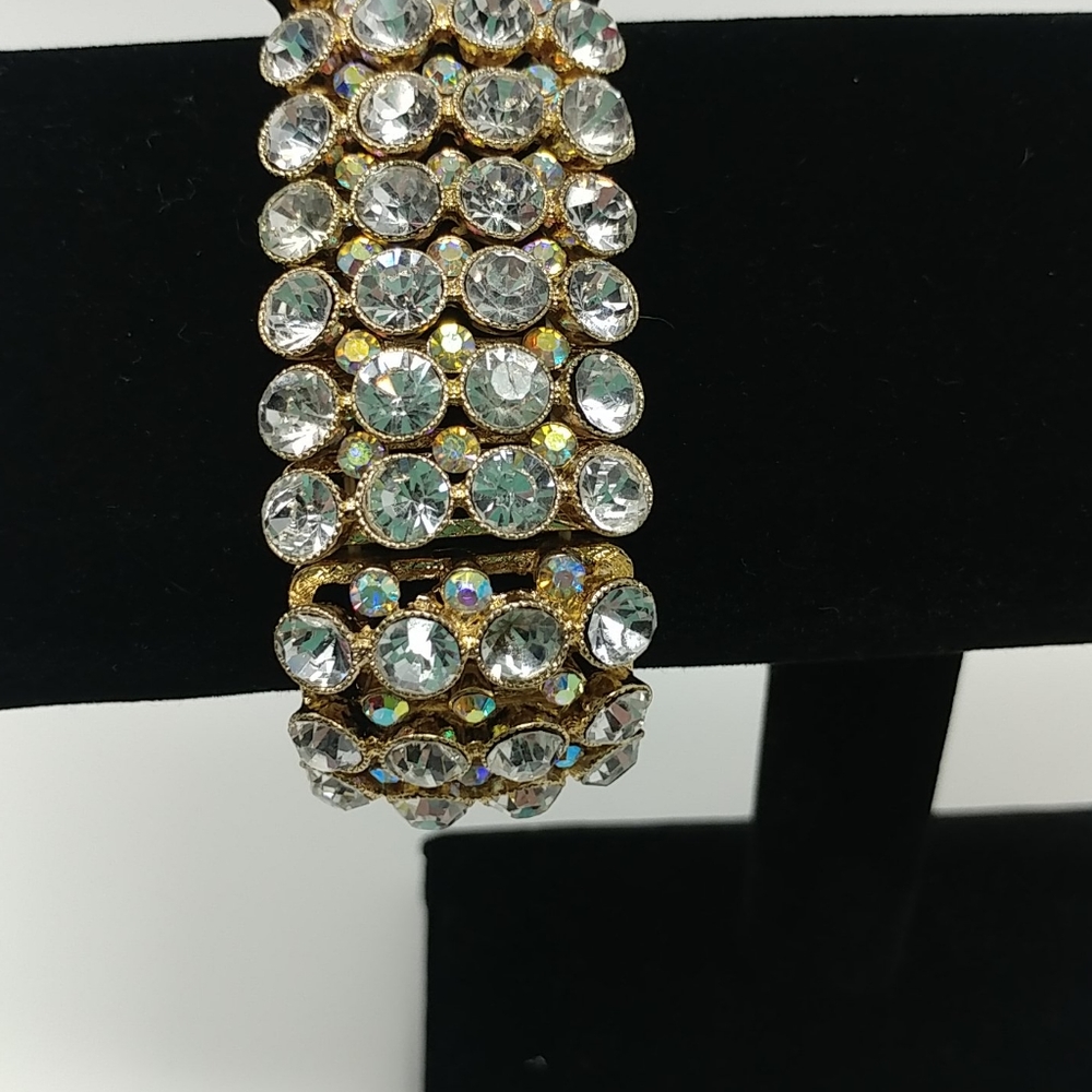 NWT Mega Glam Statement Stretch Bracelet